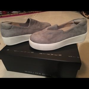 NWOT Steve Madden Micro-Suede SlipOn Sneaker